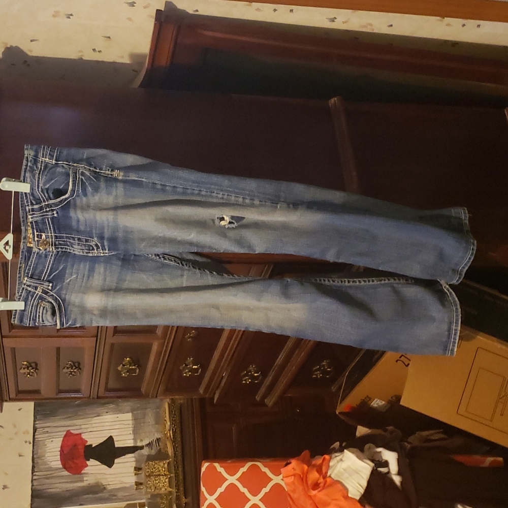 Distressed BKE Wendi Jeans